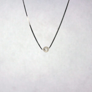 Classic pearl charm for eveyday
