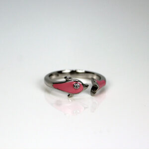 A fish ring with pink enemal