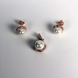 Floral Elegance with Pearl Pendant Set